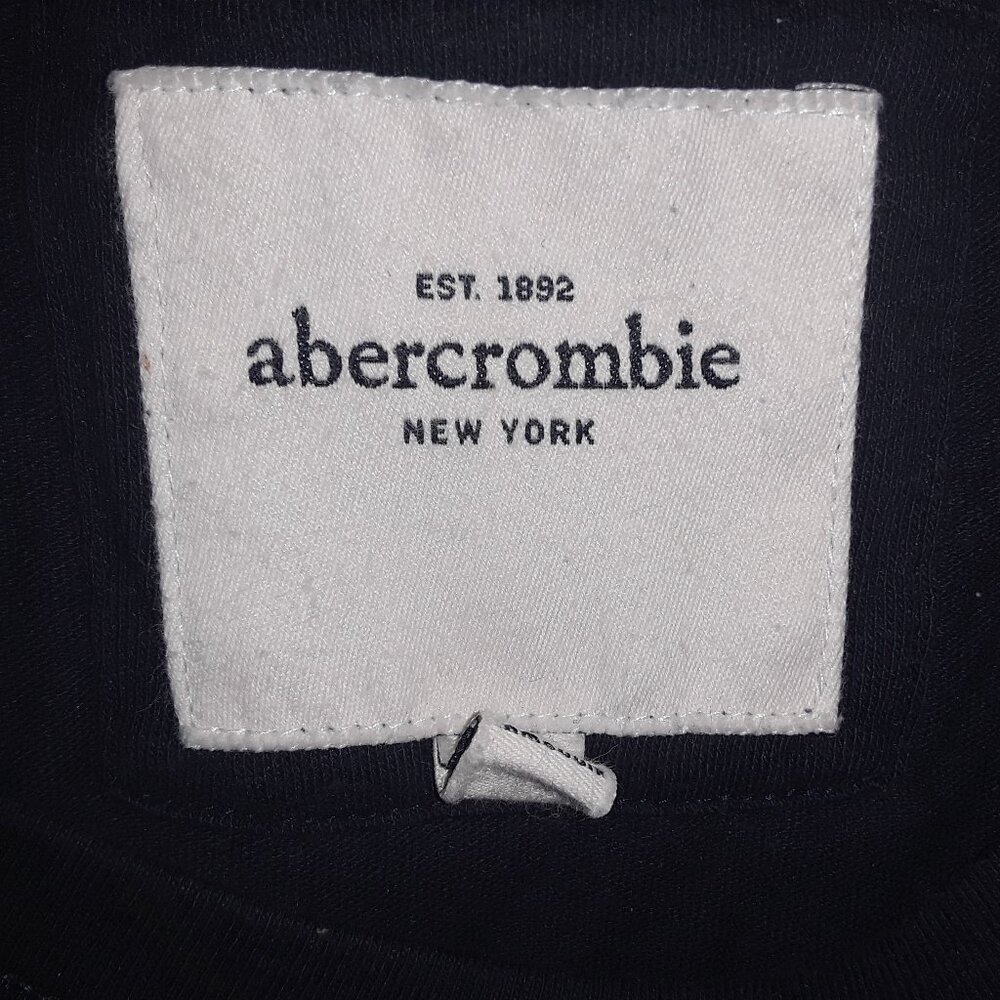 Abercrombie & Fitch N.Y junior size XL dark blue w/red/white patchwork on front - Picture 4 of 5
